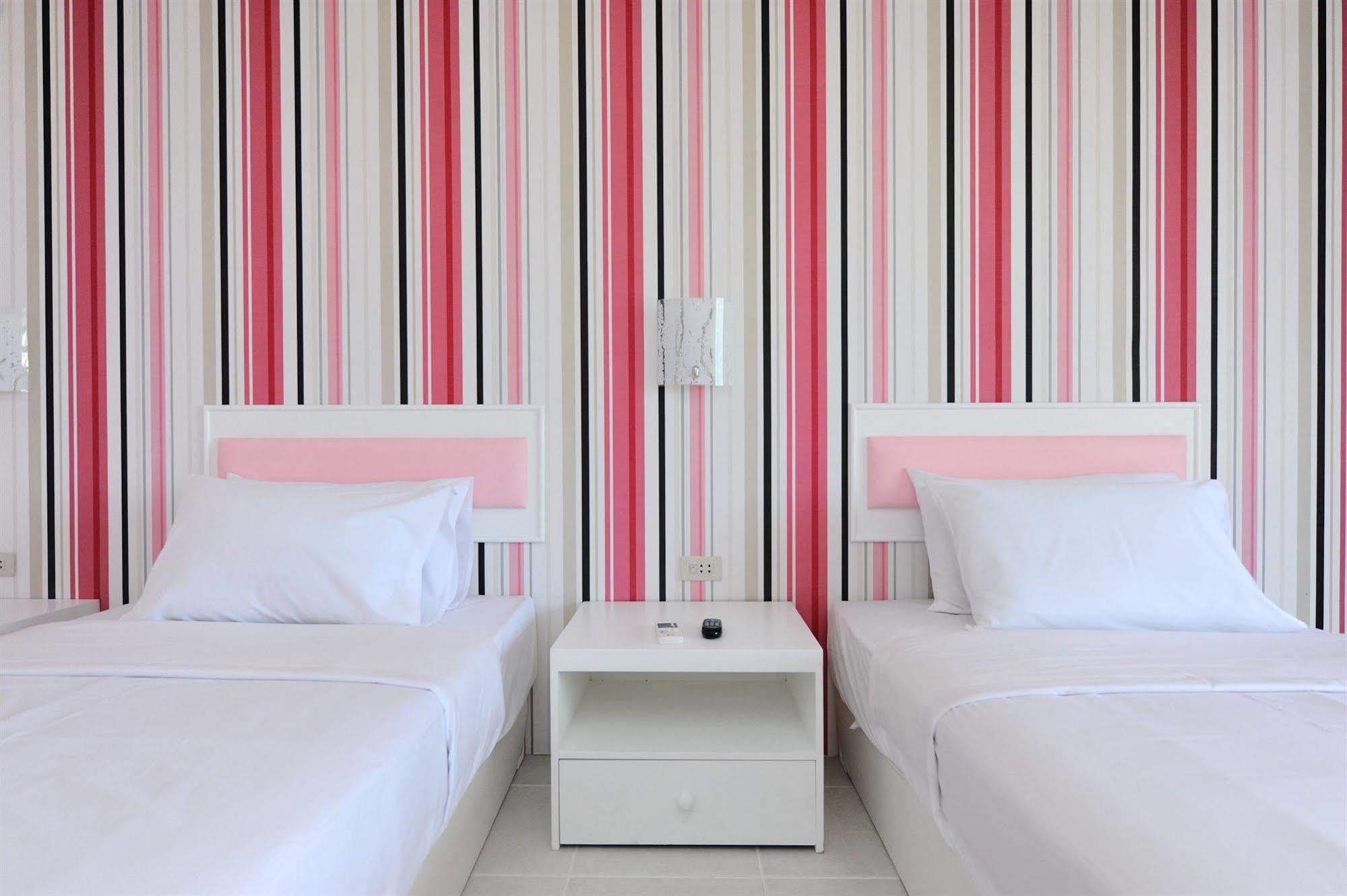 Angket Hip Residence Pattaya Ngoại thất bức ảnh
