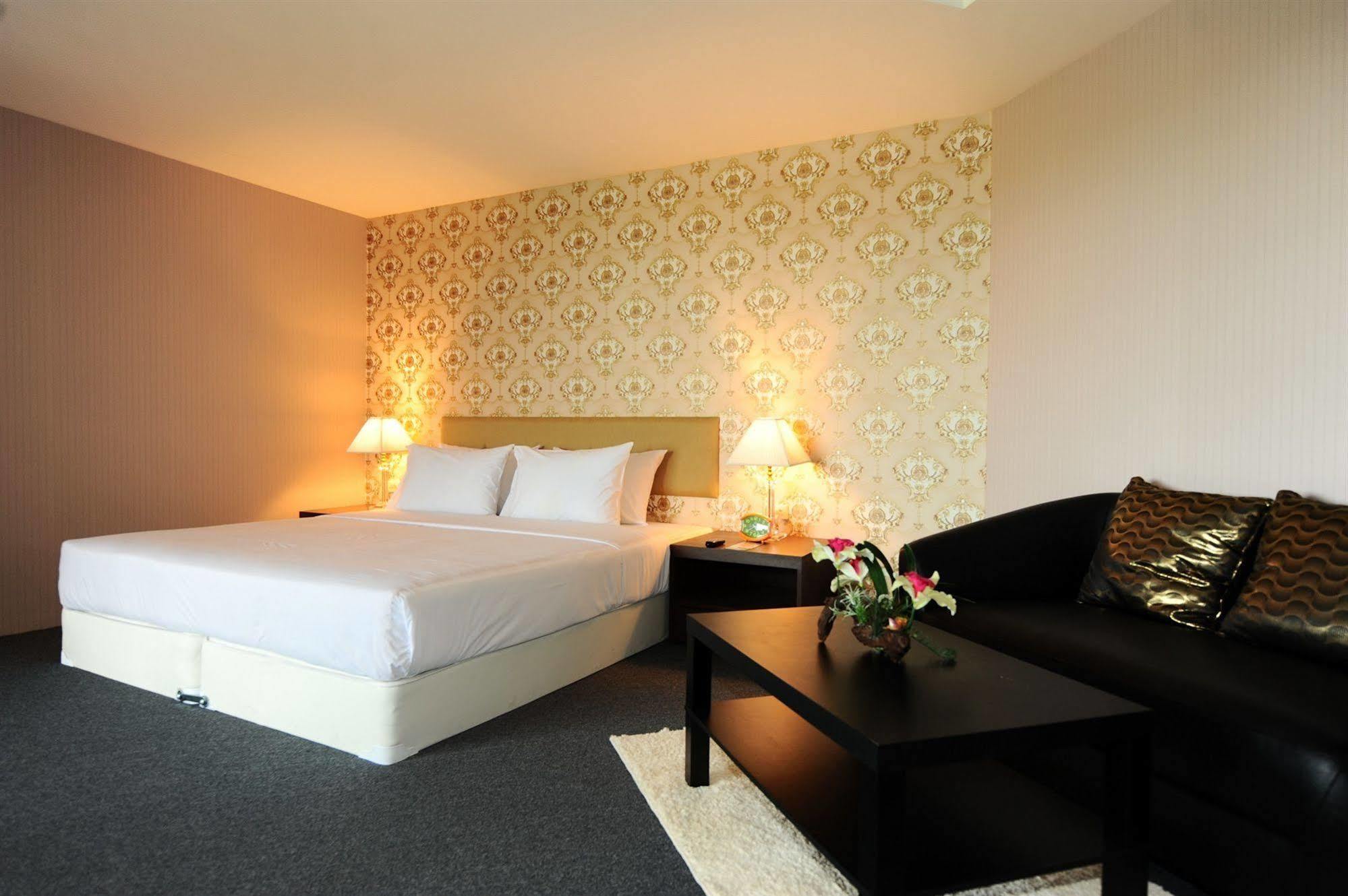 Angket Hip Residence Pattaya Ngoại thất bức ảnh