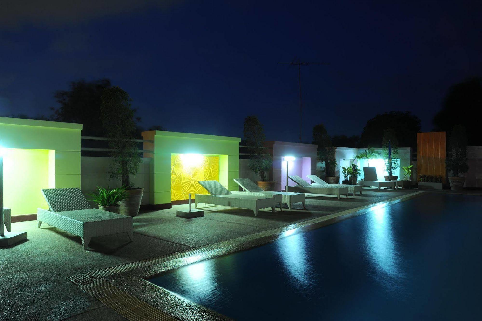 Angket Hip Residence Pattaya Ngoại thất bức ảnh