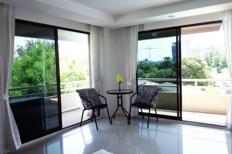 Angket Hip Residence Pattaya Ngoại thất bức ảnh